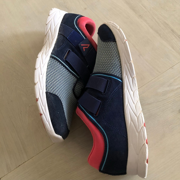 VIONIC WOMENS Size 8.5 Brisk Ema Sneakers - Picture 3 of 10